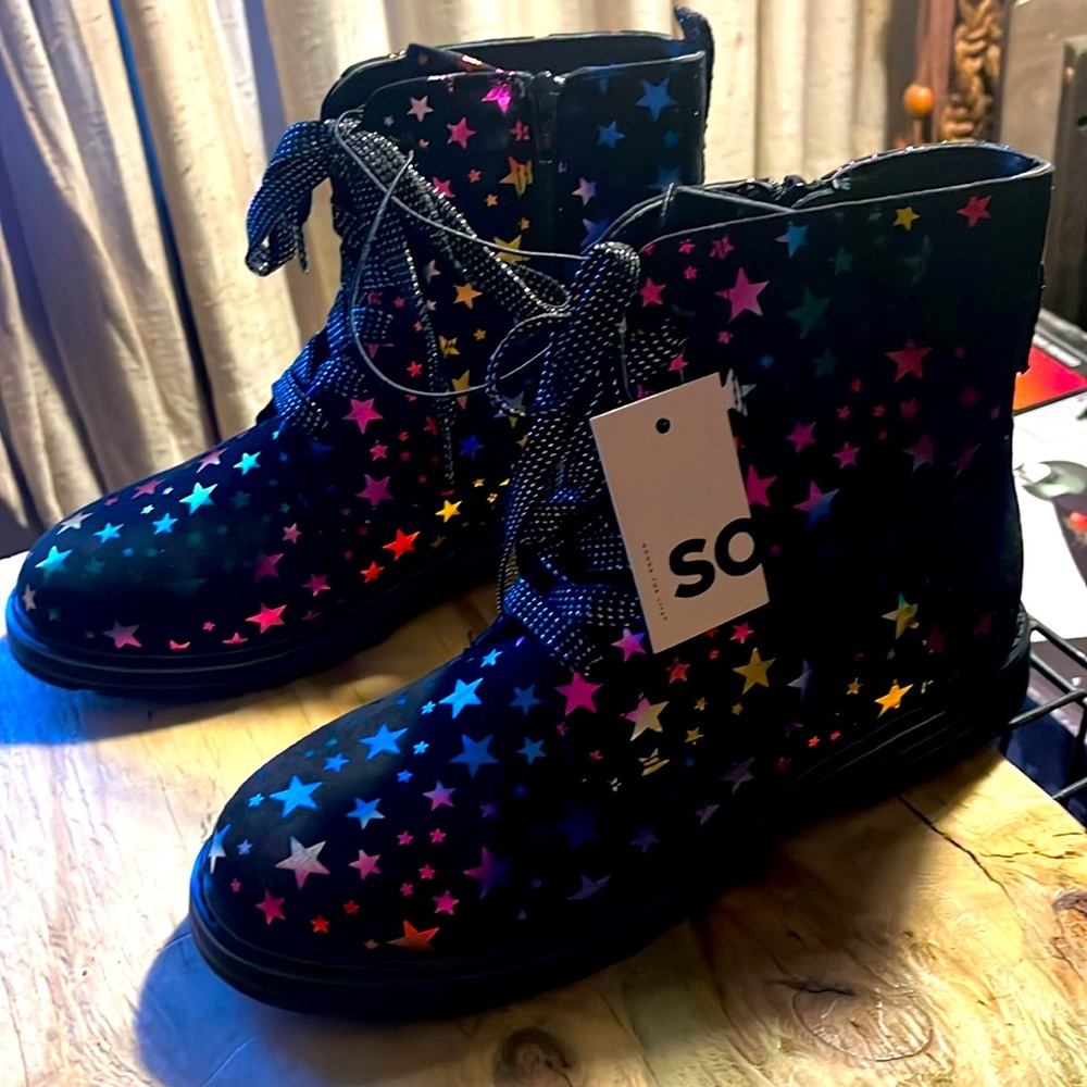 Girls high tops-size 6